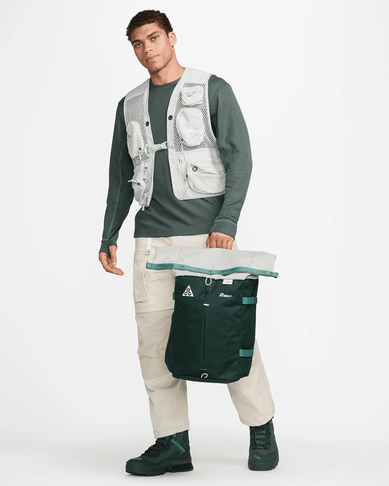 ACG Aysen Back-Pack - Vintage Green / Light Iron Ore / White