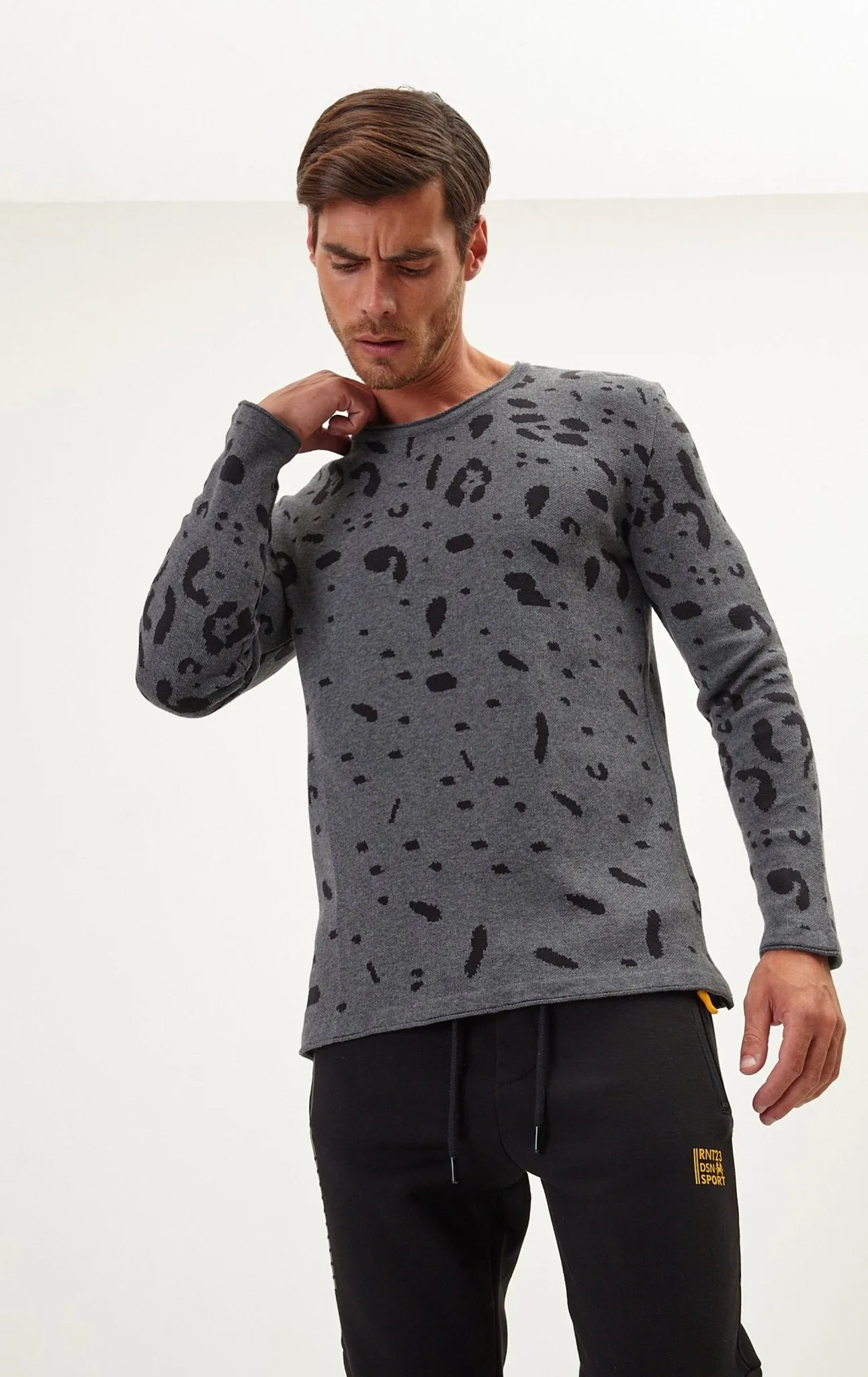 Cryptic Sweater - Anthracite Black