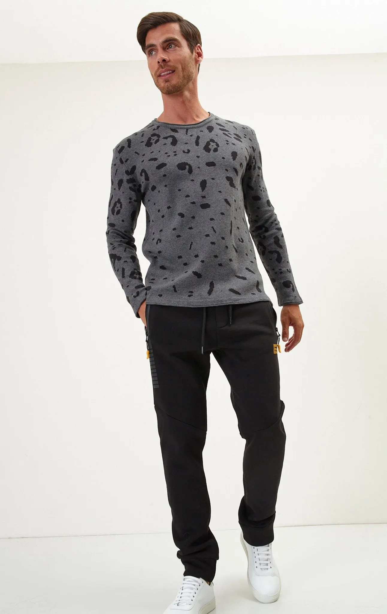 Cryptic Sweater - Anthracite Black