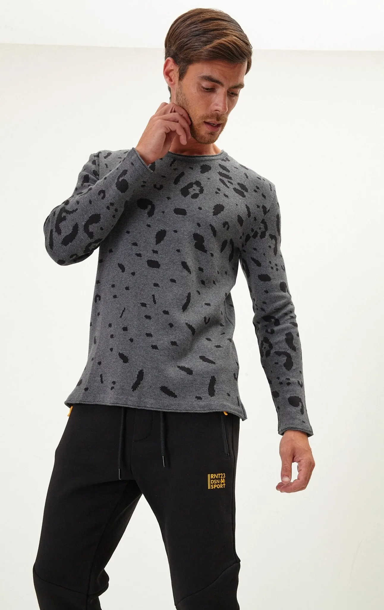 Cryptic Sweater - Anthracite Black